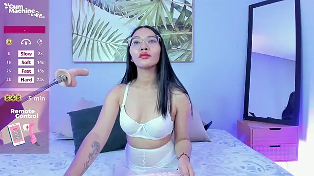 Snapshot of lucyy_liiuu chatting on October 21, 2025, 1:12 pm lucyy liiuu online show from October 21, 2025, 1:12 pm