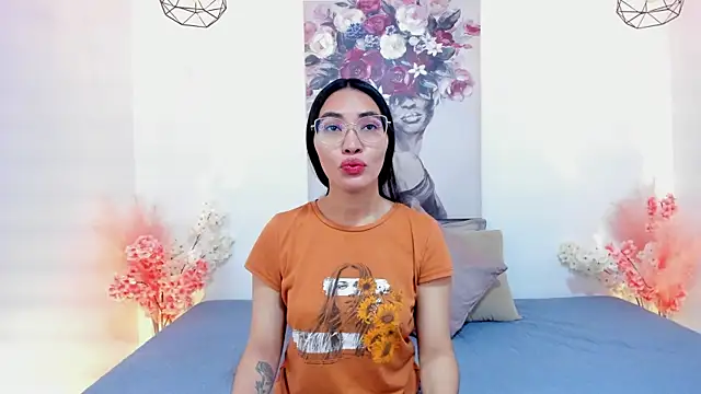 Snapshot of lucyy_liiuu chatting on November 4, 2025, 1:10 pm lucyy liiuu online show from November 4, 2025, 1:10 pm