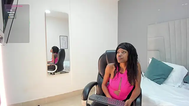 Snapshot of Mia_smith_x1 chatting on October 6, 2025, 8:06 pm Mia smith x1 online show from October 6, 2025, 8:06 pm