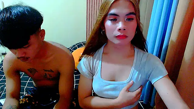 mikhaylahanderson online show from October 21, 2025, 8:59 am