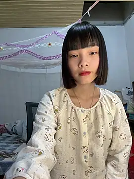 andymi1 online show from April 12, 2026, 2:16 am