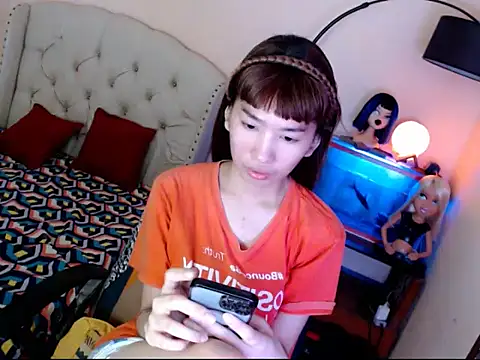 ShantalFoxxy  online show from October 28, 2025, 12:19 pm