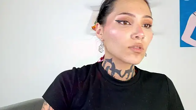 sara queen10 online show from June 30, 2026, 5:41 am