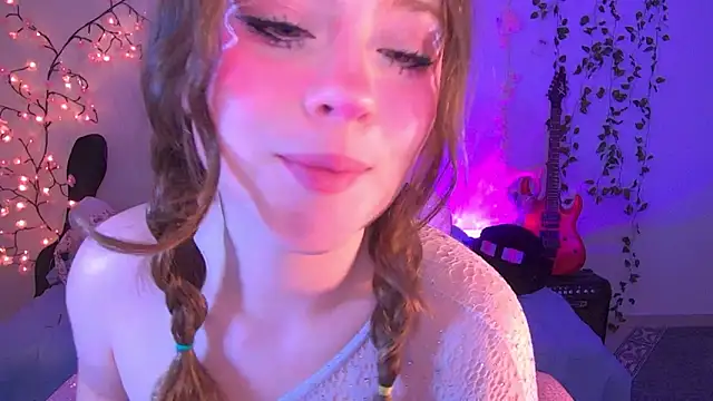 Snapshot of Lil_bela chatting on February 3, 2026, 12:21 pm Lil bela online show from February 3, 2026, 12:21 pm