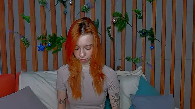 Snapshot of Lori_Williams chatting on February 4, 2026, 1:00 am Lori Williams online show from February 4, 2026, 1:00 am