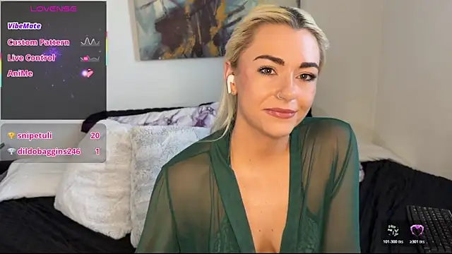 kinkylilsweetie online show from March 26, 2026, 6:02 pm