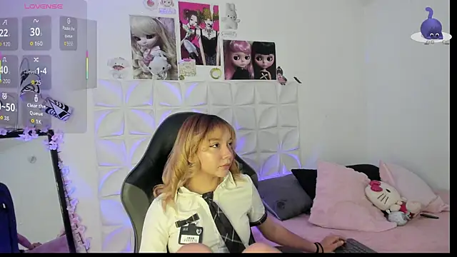 Snapshot of JuliethMoss chatting on December 22, 2025, 8:39 pm JuliethMoss online show from December 22, 2025, 8:39 pm