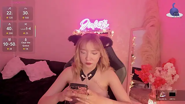 Snapshot of JuliethMoss chatting on January 31, 2026, 7:11 pm JuliethMoss online show from January 31, 2026, 7:11 pm