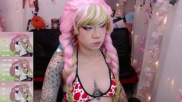 jadedelux  online show from October 3, 2025, 8:06 pm