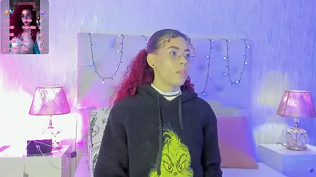 Pamelamiler   online show from November 5, 2025, 11:43 am