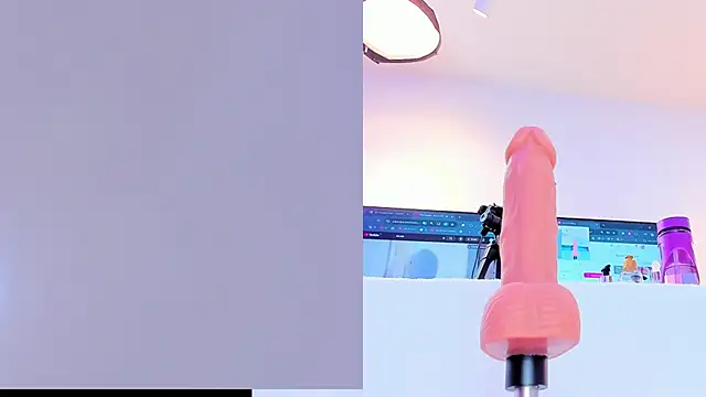 Snapshot of maily_zanss chatting on February 25, 2026, 7:56 pm maily zanss online show from February 25, 2026, 7:56 pm