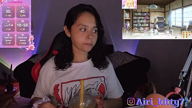 lila kitty81 online show from March 5, 2026, 9:33 pm