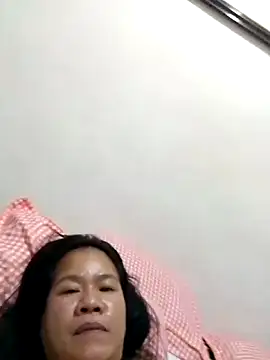 Snapshot of AsianbouncieGIRL chatting on May 15, 2026, 11:01 pm AsianbouncieGIRL online show from May 15, 2026, 11:01 pm