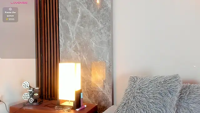 Snapshot of Emma_hunter_ chatting on October 22, 2025, 4:02 am Emma hunter online show from October 22, 2025, 4:02 am