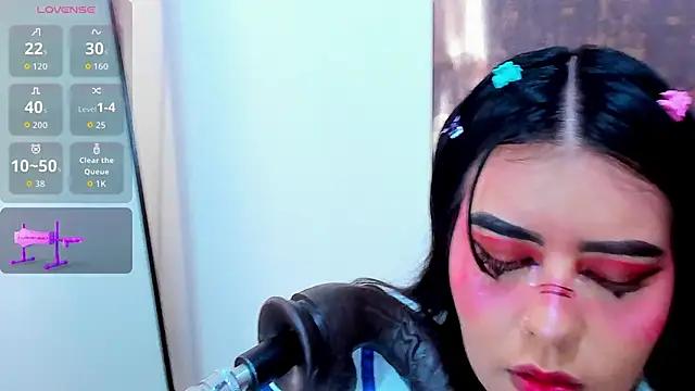 pocahontas lantina online show from May 11, 2026, 3:45 am