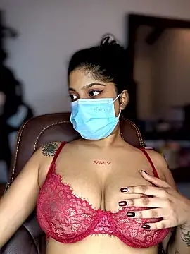 Snapshot of Saza_lklx chatting on January 16, 2026, 8:18 am Saza lklx online show from January 16, 2026, 8:18 am