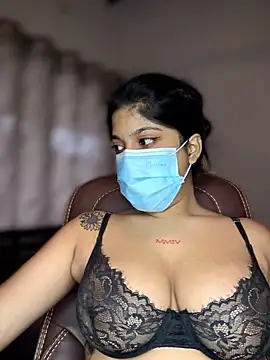 Snapshot of Saza_lklx chatting on February 17, 2026, 11:18 am Saza lklx online show from February 17, 2026, 11:18 am