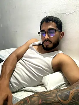 TU-MORENOO online show from November 17, 2025, 6:08 am