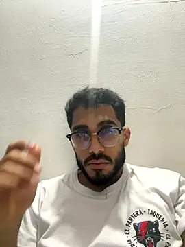 TU-MORENOO online show from November 18, 2025, 8:08 am