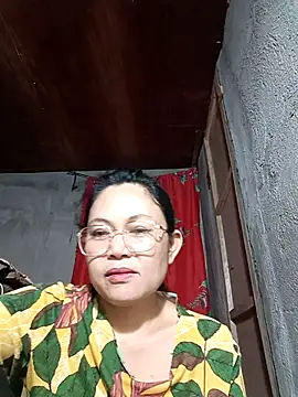 Everleigh mom online show from December 5, 2025, 10:13 am