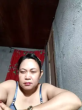 Everleigh mom online show from December 15, 2025, 10:41 am