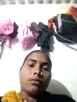 Hot yasha online show from October 30, 2025, 2:07 pm