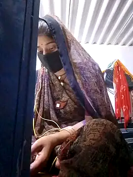 Hot yasha online show from October 31, 2025, 7:37 pm