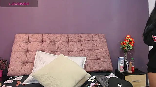 Snapshot of KateWelsin chatting on December 1, 2025, 7:41 pm KateWelsin online show from December 1, 2025, 7:41 pm