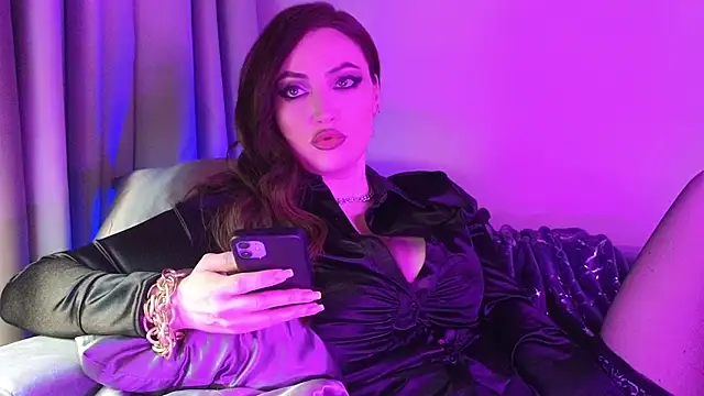 Snapshot of AliceJameson chatting on November 10, 2025, 8:41 pm AliceJameson online show from November 10, 2025, 8:41 pm