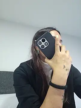 Cami Konor online show from January 13, 2026, 10:48 pm