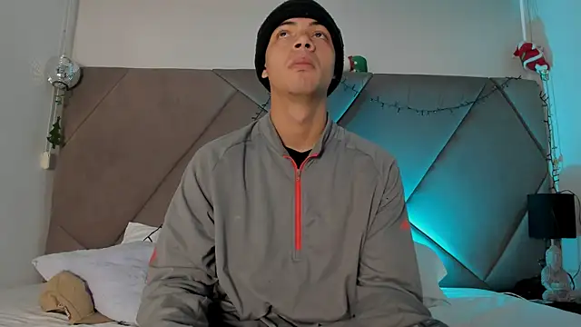 andrew colleman online show from December 1, 2025, 12:43 pm