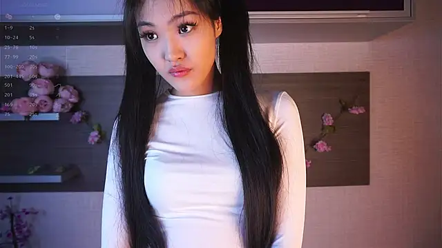 Snapshot of FancyEsten chatting on October 10, 2025, 9:19 am FancyEsten online show from October 10, 2025, 9:19 am