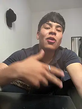 Snapshot of Barrx0018 chatting on February 5, 2026, 8:24 pm Barrx0018 online show from February 5, 2026, 8:24 pm