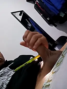 Snapshot of Barrx0018 chatting on March 18, 2026, 4:59 am Barrx0018 online show from March 18, 2026, 4:59 am