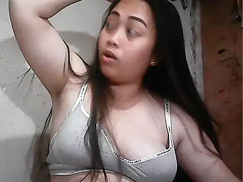 Snapshot of Pinay_Chubby20 chatting on May 18, 2026, 9:53 pm Pinay Chubby20 online show from May 18, 2026, 9:53 pm