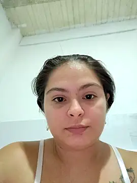 Snapshot of yatzuriperrita chatting on February 17, 2026, 8:15 pm yatzuriperrita online show from February 17, 2026, 8:15 pm