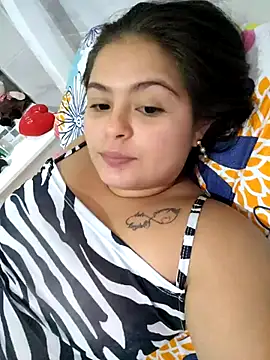 Snapshot of yatzuriperrita chatting on February 24, 2026, 8:29 pm yatzuriperrita online show from February 24, 2026, 8:29 pm