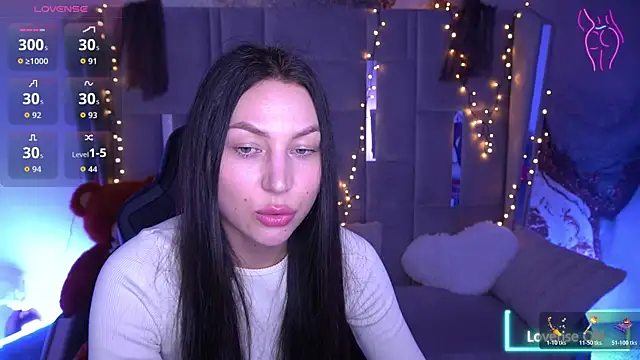 Snapshot of EliseVelour chatting on March 28, 2026, 1:43 pm EliseVelour online show from March 28, 2026, 1:43 pm