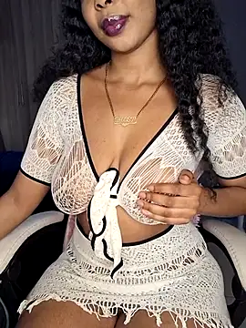 ELAINE xXxX online show from December 2, 2025, 5:41 pm