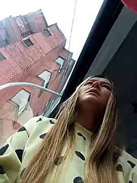 Snapshot of Fernandar2025 chatting on December 18, 2025, 4:13 pm Fernandar2025 online show from December 18, 2025, 4:13 pm