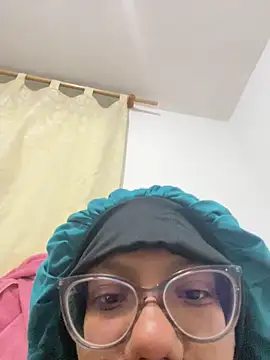 Valen1800 online show from November 13, 2025, 12:31 am