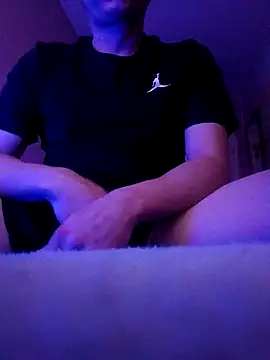 Snapshot of Thoma9034 chatting on October 31, 2025, 9:38 pm Thoma9034 online show from October 31, 2025, 9:38 pm