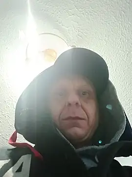 Snapshot of Thoma9034 chatting on November 9, 2025, 2:21 am Thoma9034 online show from November 9, 2025, 2:21 am