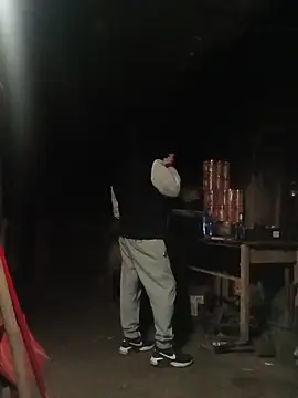 Snapshot of Thoma9034 chatting on November 11, 2025, 12:43 am Thoma9034 online show from November 11, 2025, 12:43 am