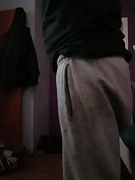 Snapshot of Thoma9034 chatting on November 12, 2025, 5:57 pm Thoma9034 online show from November 12, 2025, 5:57 pm