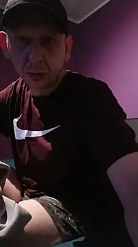 Snapshot of Thoma9034 chatting on November 15, 2025, 11:32 pm Thoma9034 online show from November 15, 2025, 11:32 pm