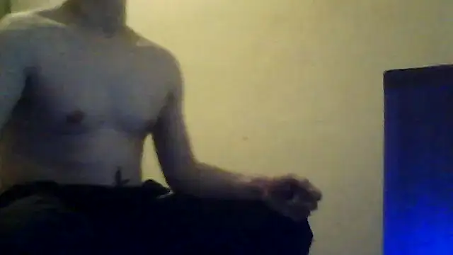 Snapshot of Thoma9034 chatting on December 15, 2025, 5:28 pm Thoma9034 online show from December 15, 2025, 5:28 pm