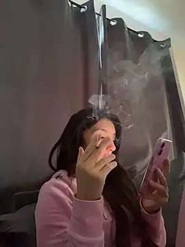 naughtybella05 online show from November 30, 2025, 1:04 pm