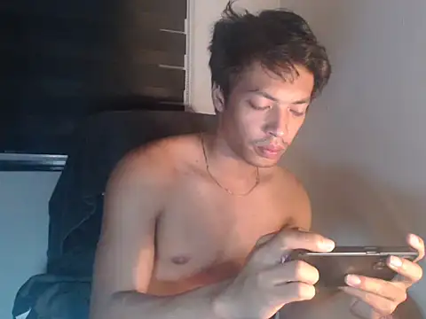 Asian gregor online show from February 5, 2026, 8:41 am