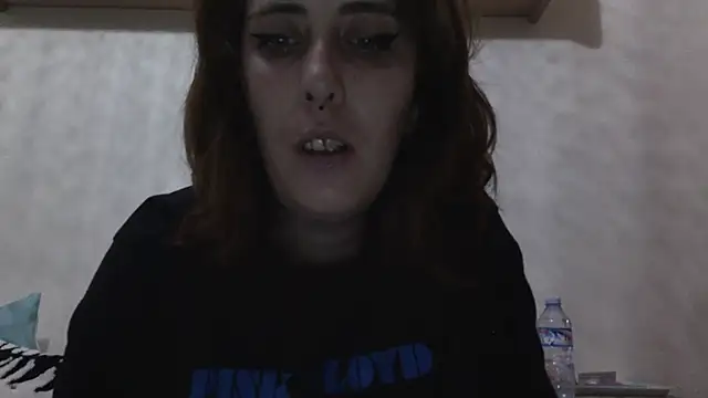 Snapshot of laxinna123 chatting on October 8, 2025, 12:25 pm laxinna123 online show from October 8, 2025, 12:25 pm